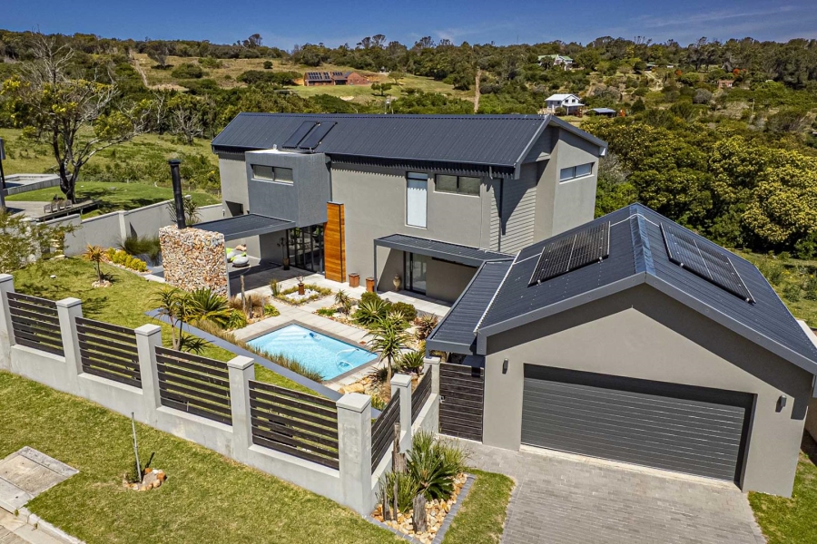 4 Bedroom Property for Sale in Kragga Kamma Eastern Cape